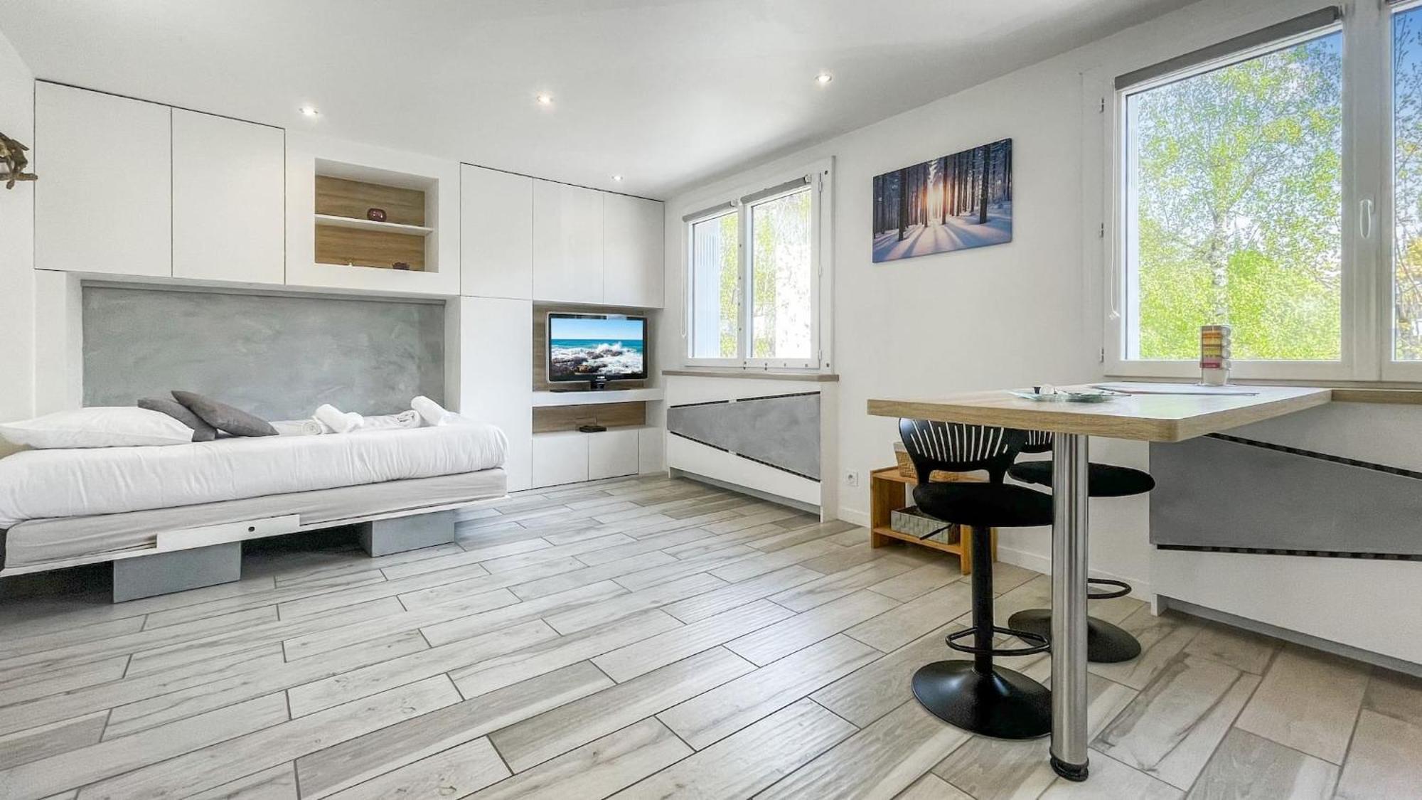 Homey Tidy - New / Proche Centre Annecy / Parking Gratuit / Logement Entierement Equipe Εξωτερικό φωτογραφία